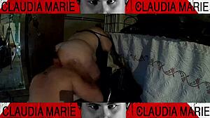 Curvy cousin gets her ass licked in village house