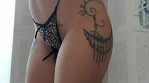 Colombiana Gets Naughty While Showering Alone