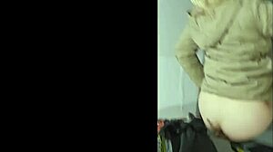 Argentinian Girl Requests Encounter by Elevator in Medellin