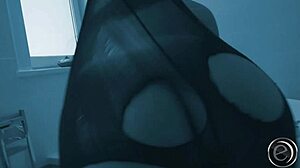 alisha sweet strippt f�r dich und l��t sich ersatzweise ficken