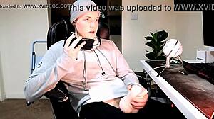 She masturbates while talking dirty on the phone with her lover.