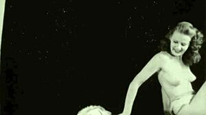 สาวคลาสสิกโดนเย็ดหนักในฉากนอกบ้านสไตล์หมา