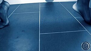 alisha sweet strippt f�r dich und l��t sich ersatzweise ficken