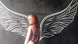 Garota albina veio fazer sessao fotografica e teve seu cu fudido para sena de sexo had treinamento anal para atrizes iniciantes para ter uma grande carreira profissional