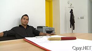 i love watching sexy gay men fuck.