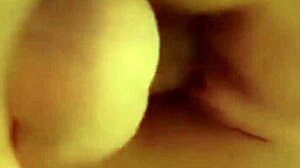 Gimo gimiendo mientras follo en baño del súper