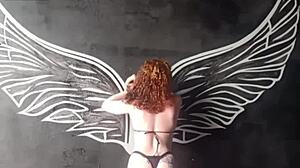 Garota albina veio fazer sessao fotografica e teve seu cu fudido para sena de sexo had treinamento anal para atrizes iniciantes para ter uma grande carreira profissional