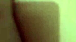 Бившата ми ме моли да я чукам догги и накрая ми дава сочни седналки