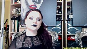 Garbage Giant Goddess Crush Fetish.