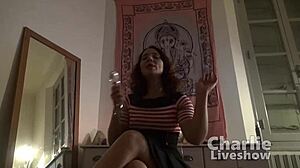 Un gros gode en verre pour le cul de charlie