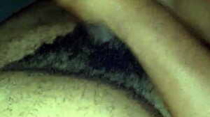 Sidechick jacks off married man in parking lot 😏