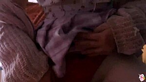 Tetas grandes da estudante em lingerie vermelha leva creampie POV! 🥵