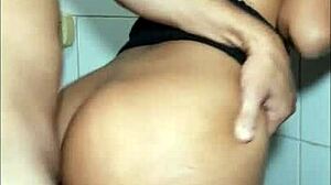 Amateur glory hole experience with anal