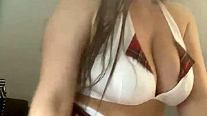 एम्मा कोहन बड़ी नेचुरल चूचियां हिलाती डांस