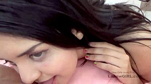 Ayah Tiri Nikmatin Oral Intens dari Gadisnya yang Antusias