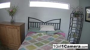 sexy annie cruz licks her squirtjuice