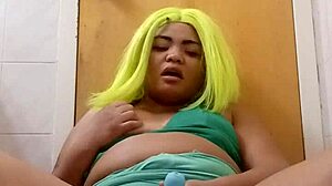 Sexycumminmypussy squirts like a water park with vibrator