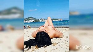 peruvian beauty mia khalifa 😘