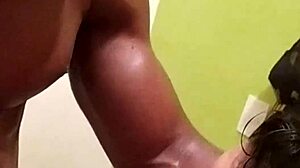 Doiis homens e uma ninfeta