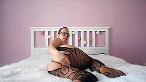 i love watching this milf blowjob and ride huge cock