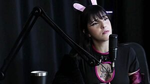 Ninfomaníaca Submissive Teen in Cosplay Masturbates Twice with Ease. Spanking and Knife Fetish Revealed!