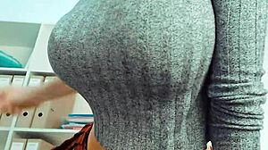 i love her curvy body in cosplay on webcam