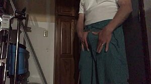 a gay rub with some errors in the motion