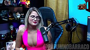 Bruna Carlos turns Ruan on with her ass in the podcast interview?