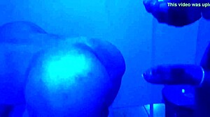 Soldado dando gostoso pro negao na sauna