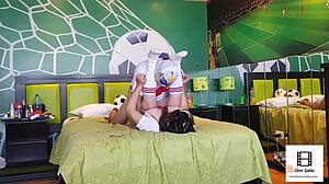 i seen this peruvian couple in real life wit a shirt on.