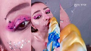 sexy gamer licking hairy armpits, sucking toes 😋