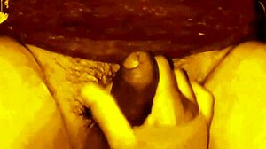 una masturbada a la verga de mi esposo, su verga se mueve sola wooou, outdoor cum fun with chubby couple.