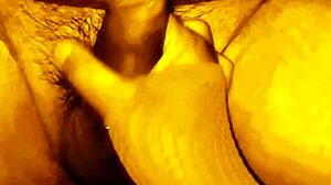 una masturbada a la verga de mi esposo, su verga se mueve sola wooou, outdoor cum fun with chubby couple.