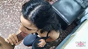 Carahoney destroza esta gran polla y obtiene su doble porci�n de semen