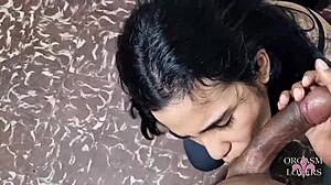 Carahoney destroza esta gran polla y obtiene su doble porci�n de semen