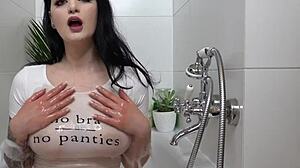 Watch Alissa Noir Squirt Like A Fountain In The Bathtub!