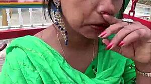 Bengáli forró történet SZEXI dildójátékkal aranyos barátnővel.