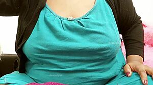 Wow! Kolkata Bengali Bhabhi Ke Big Tits Stunning Hai!