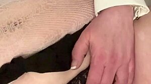 i's sucking my dildo with minxycme