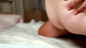 Shaved milf gets creampie in homemade fuck