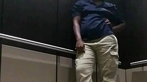 Devilish elevator solo got me wild! 😈