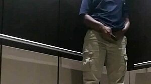 Devilish elevator solo got me wild! 😈