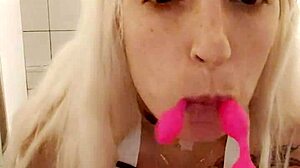 Lekker med mine leker, nyter de morsomme øyeblikkene 😊