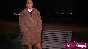 Môže Valen Pink ukázať tomuto mladému chlapovi, ako driľať tesný latinský zadok?!