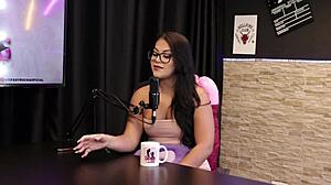 Vanessa Cerejinha Performs Oral On The Bus While Driver Watches