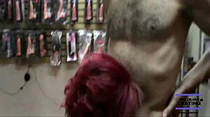 Gostosa arranges a hot fuck in the sex shop, part 1