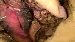 B� liếm lồn em họ ang ngủ