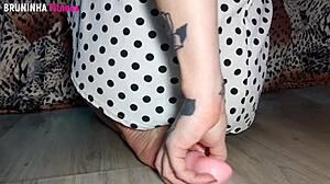 i love this feet and hand fetish combo. so horny!