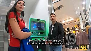 Hunt4K: Belle lässt sich neben ihrem Freund für Bitcoins nageln