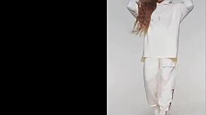 i'm jerking off to beyonce's ivy park tribute, her bodys so sexy i cum hard